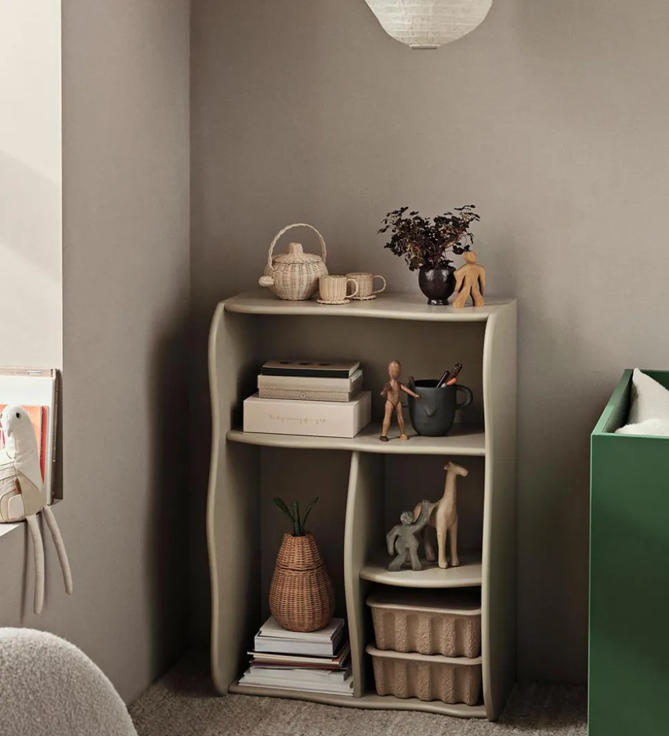 Ferm Living - Bogreol - Slope - 66x36x95 cm - Cashmere