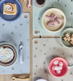 OYOY Dækserviet - Silikone - Billy Dino - Pale Green