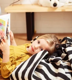 Play&Go Legetøjstæppe - Ø140 cm - Stripes Black